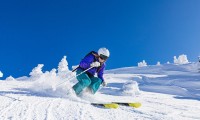 世界滑雪青少年公益项目：冰雪运动普及效果显著，全国青少年滑雪冬令营